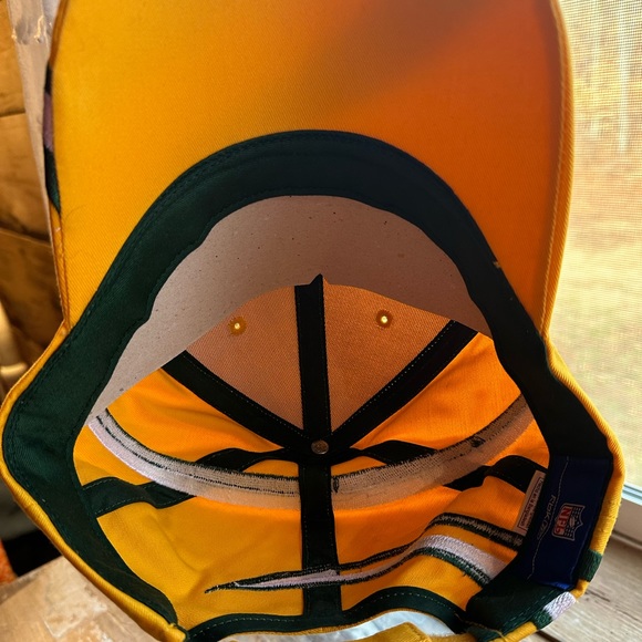Reebok Green Bay Packers Swirl Wave Hat Adjustable - Picture 10 of 13